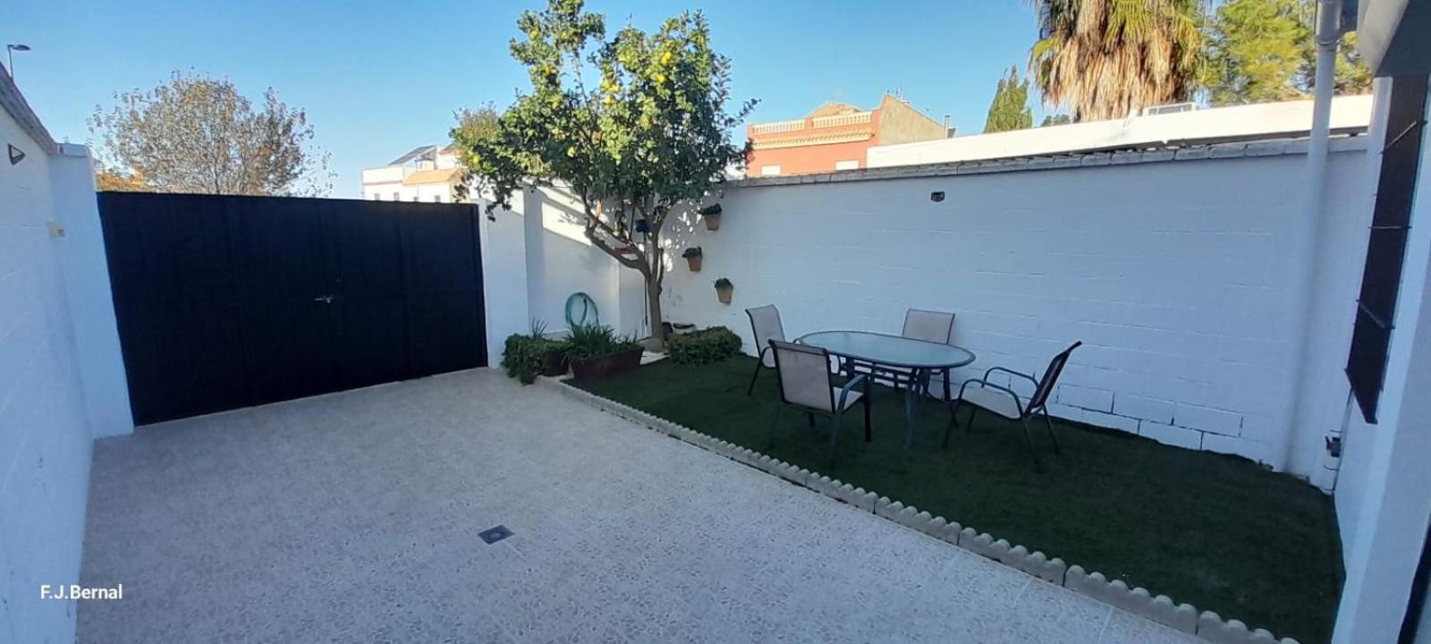 Acogedor Loft A 30 Minutos De La Playa Y Montana Apartman Lebrija Kültér fotó